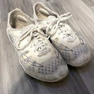 Nfinity cheer shoes